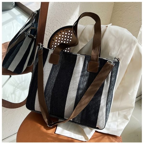 black large capacity tote bag