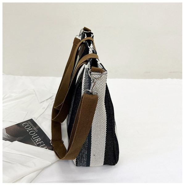 black large capacity tote bag side